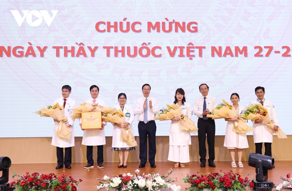 Chủ tịch nước Võ Văn Thưởng thăm Bệnh viện Nhi Đồng 1 TP. HCM- Ảnh 5.