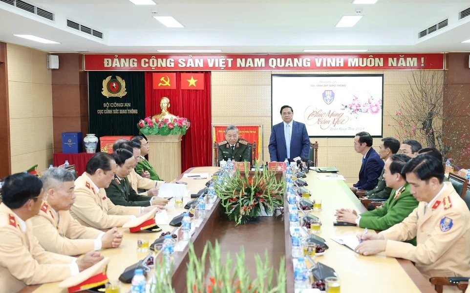 Thủ tướng Phạm Minh Chính thăm và chúc tết lực lượng Cảnh sát giao thông, Bộ Công an- Ảnh 2.