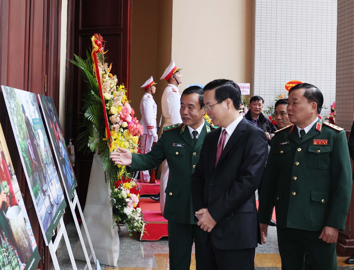 Chủ tịch nước trao Huân chương Chiến công hạng Nhì tặng Bộ đội Biên phòng- Ảnh 2.
