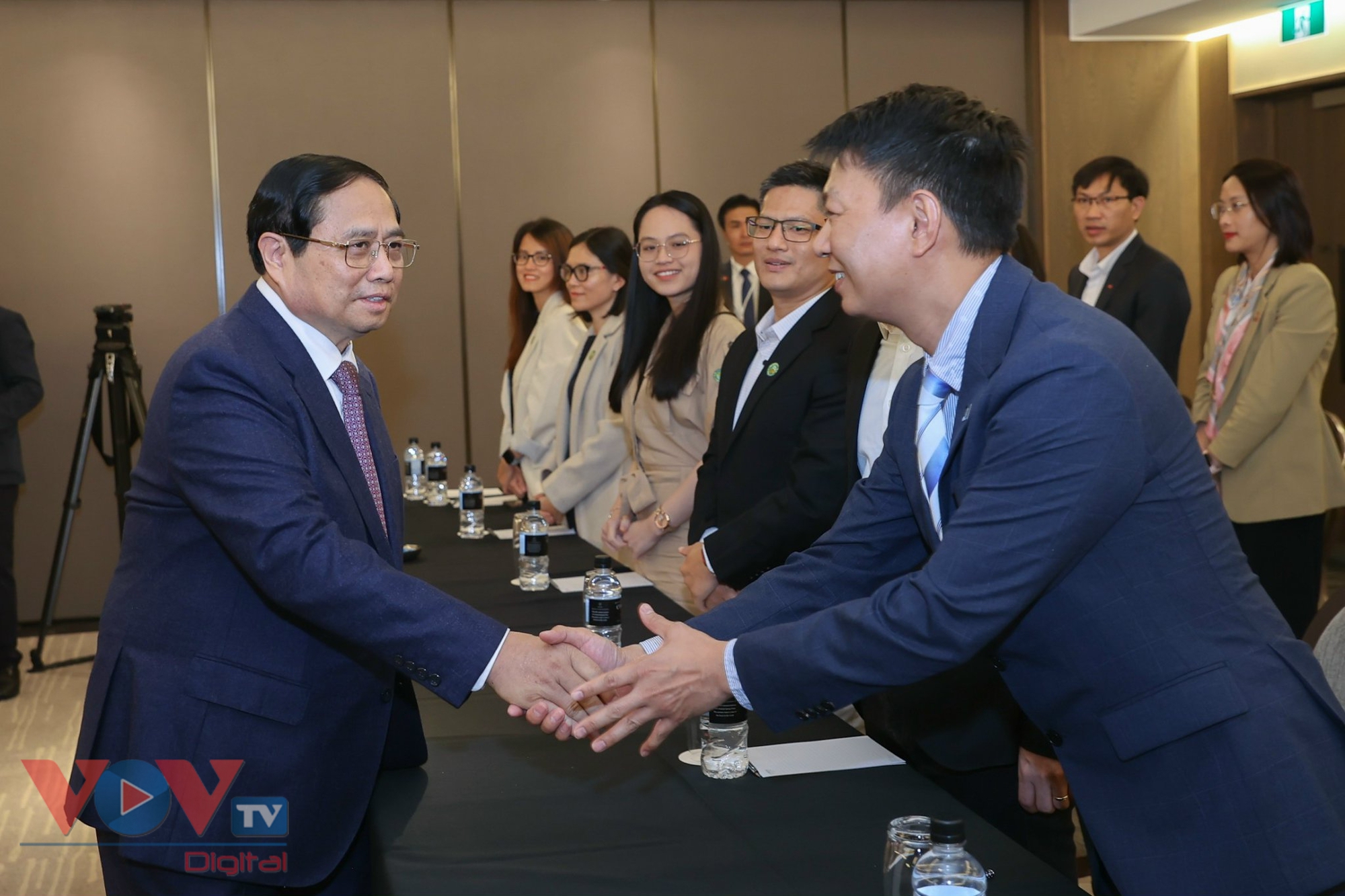 Thủ tướng làm việc với Tổ chức Kết nối mạng lưới trí thức Việt Nam tại New Zealand- Ảnh 4.
