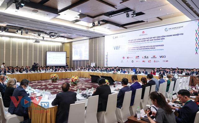 Thủ tướng Phạm Minh Chính gặp mặt cộng đồng doanh nghiệp FDI và tham dự Diễn đàn Doanh nghiệp Việt Nam (VBF)- Ảnh 3.