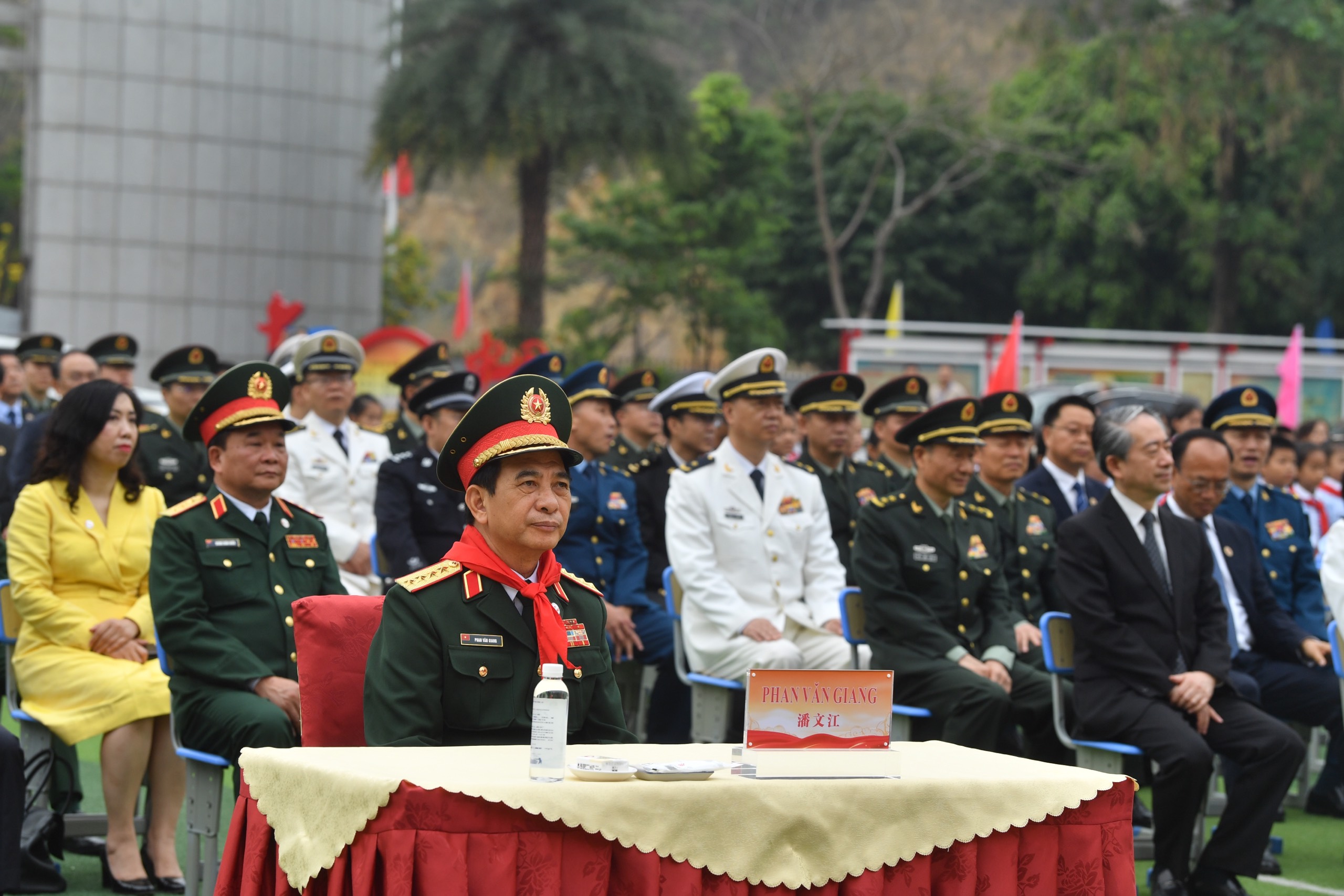 Giao lưu hữu nghị quốc phòng biên giới Việt Nam -Trung Quốc: Đoàn Việt Nam sang tỉnh Vân Nam- Ảnh 12.