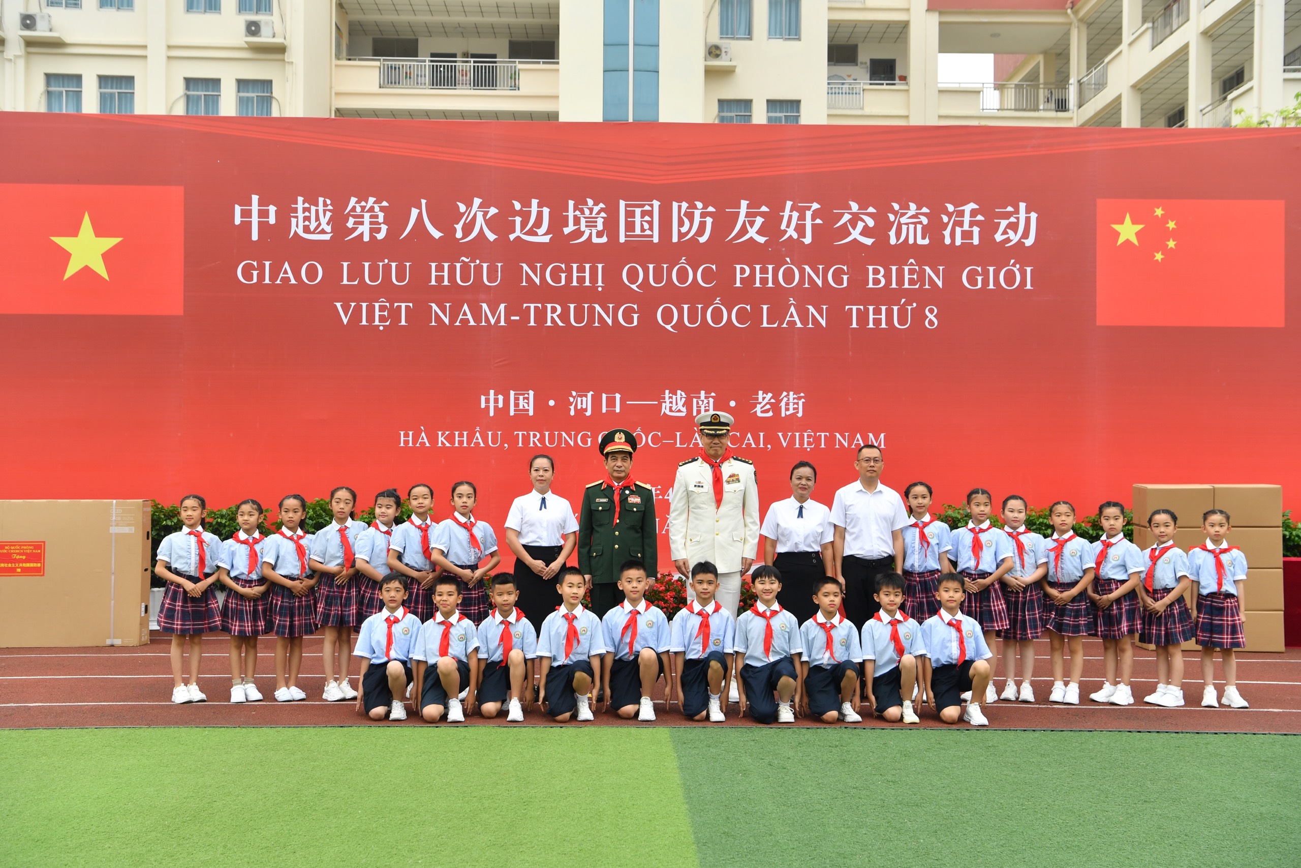 Giao lưu hữu nghị quốc phòng biên giới Việt Nam -Trung Quốc: Đoàn Việt Nam sang tỉnh Vân Nam- Ảnh 8.