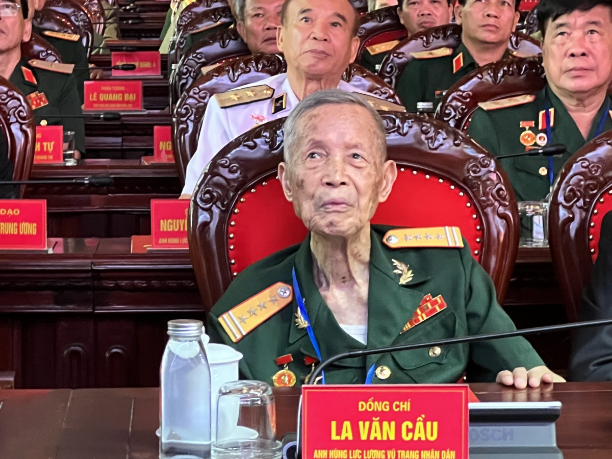 Lãnh đạo Đảng, Nhà nước gặp mặt đại diện chiến sĩ Điện Biên, dân công hỏa tuyến- Ảnh 8.
