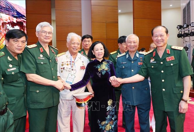 Lãnh đạo Đảng, Nhà nước gặp mặt đại diện chiến sĩ Điện Biên, dân công hỏa tuyến- Ảnh 2.