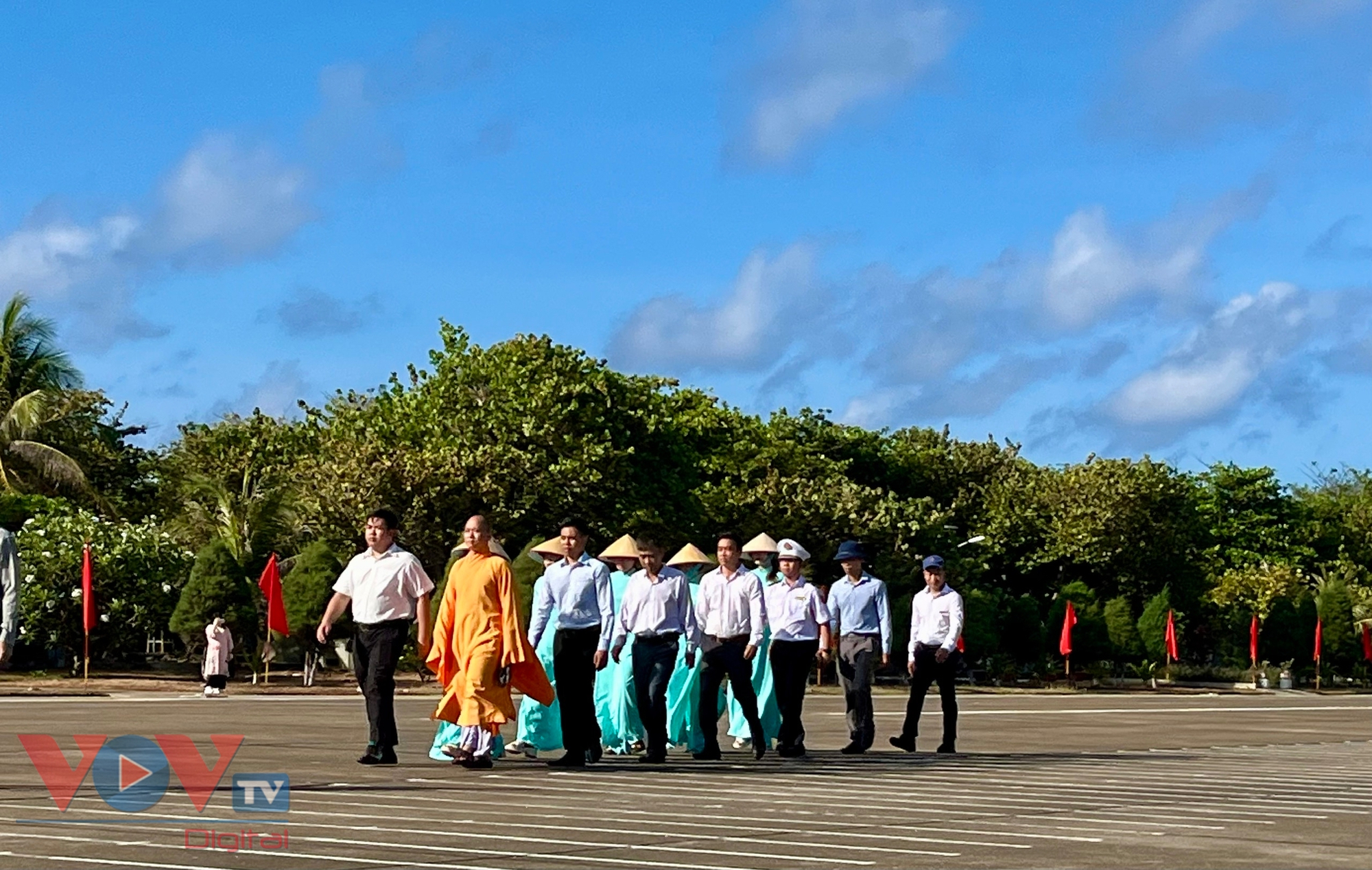 Kỷ niệm 49 năm ngày giải phóng quần đảo Trường Sa: Quyết tâm bảo vệ Trường Sa bảo vệ toàn vẹn chủ quyền lãnh thổ đất nước- Ảnh 3.