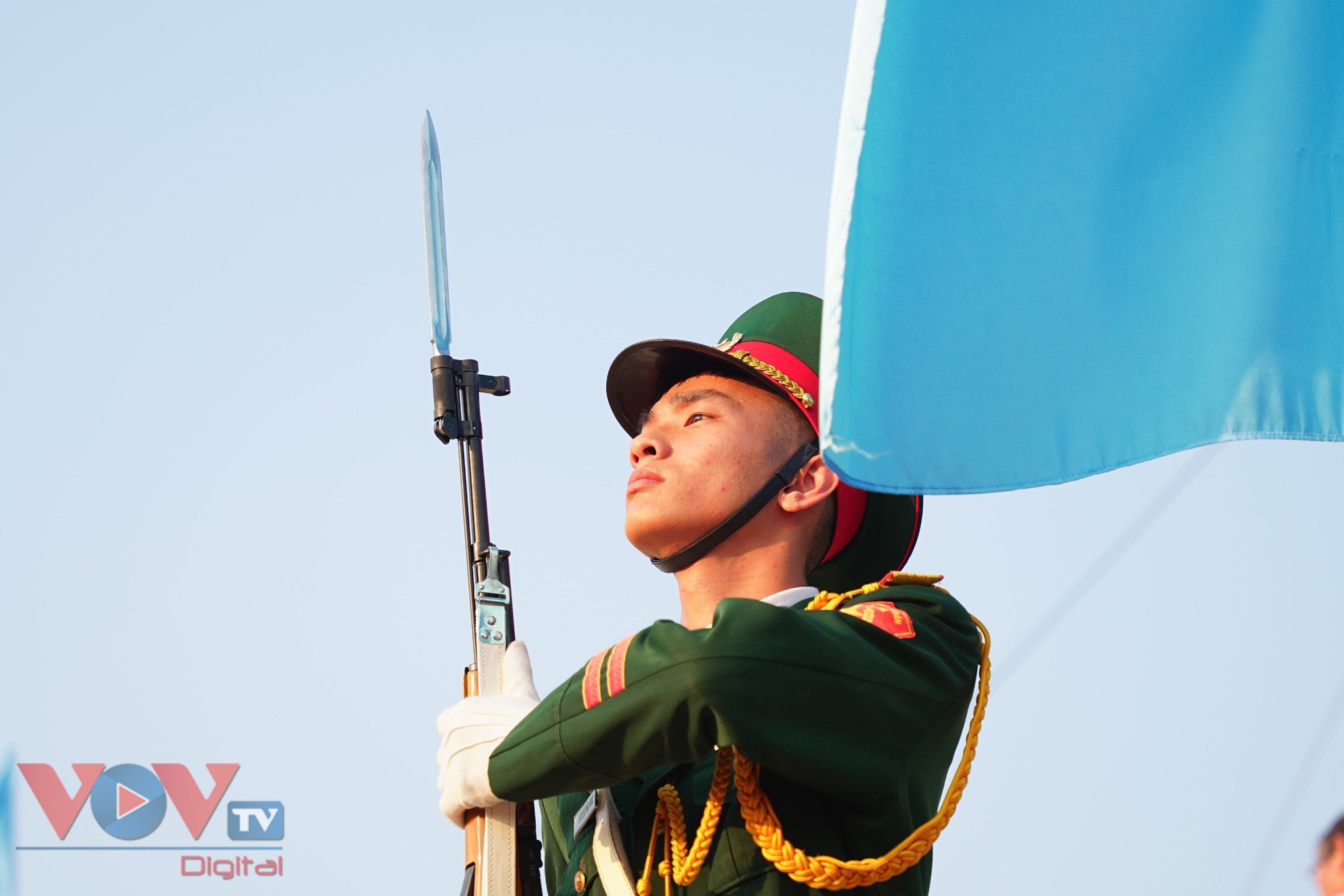 Lễ Thượng cờ Thống nhất non sông tại Đôi bờ Hiền Lương-Bến Hải- Ảnh 2.