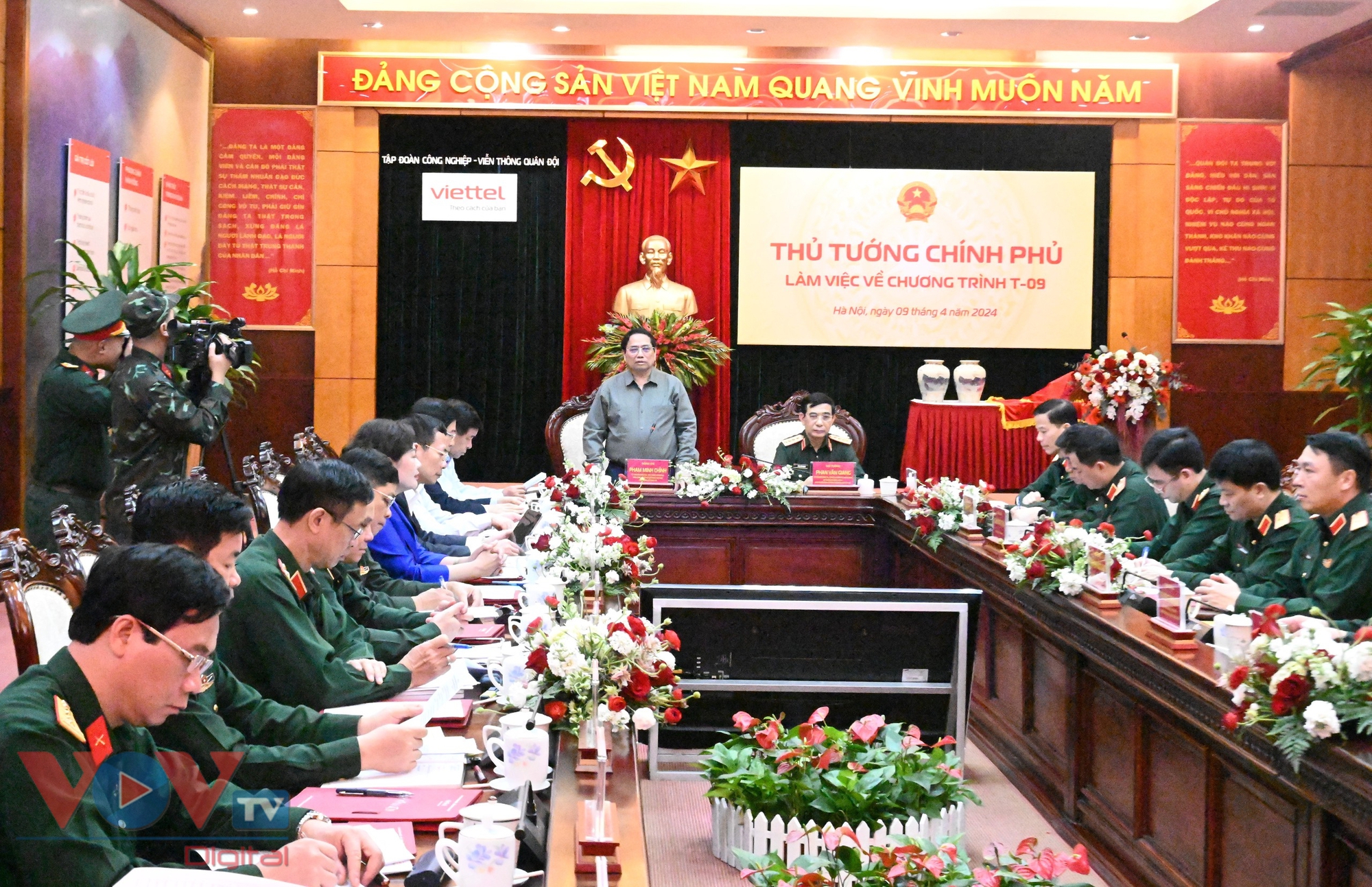 Thủ tướng Phạm Minh Chính làm việc với Tập đoàn Công nghiệp Viễn thông Quân đội (Viettel)- Ảnh 4.