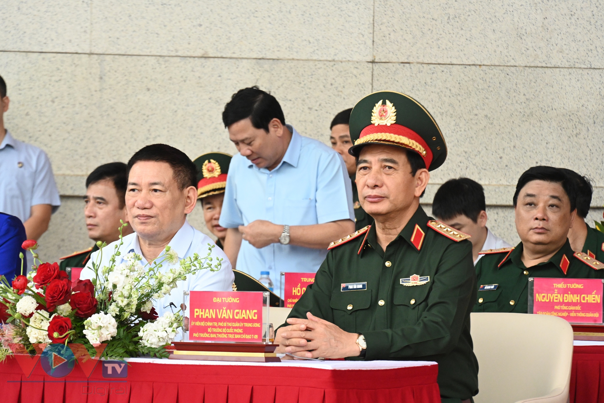 Thủ tướng Phạm Minh Chính làm việc với Tập đoàn Công nghiệp Viễn thông Quân đội (Viettel)- Ảnh 5.