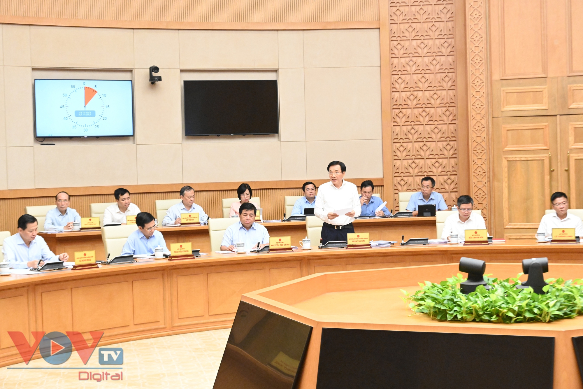 Thủ tướng Chính phủ Phạm Minh Chính chủ trì Phiên họp Chính phủ thường kỳ tháng 4- Ảnh 4.