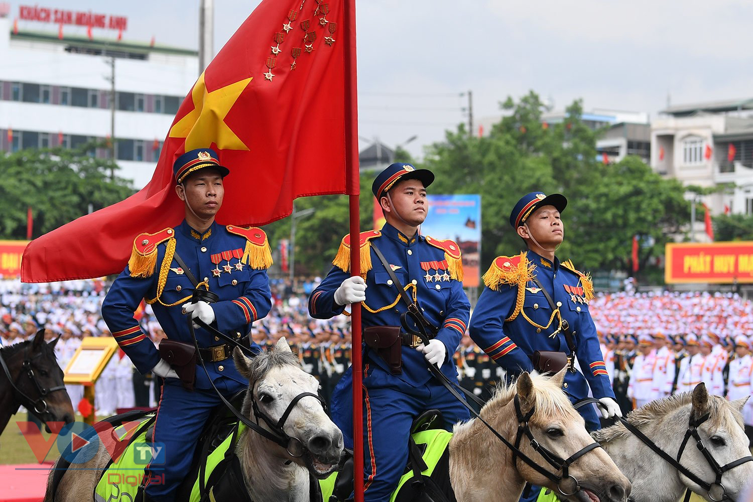 Chùm ảnh: Lễ diễu binh, diễu hành kỷ niệm 70 năm Chiến thắng Điện Biên Phủ- Ảnh 18.