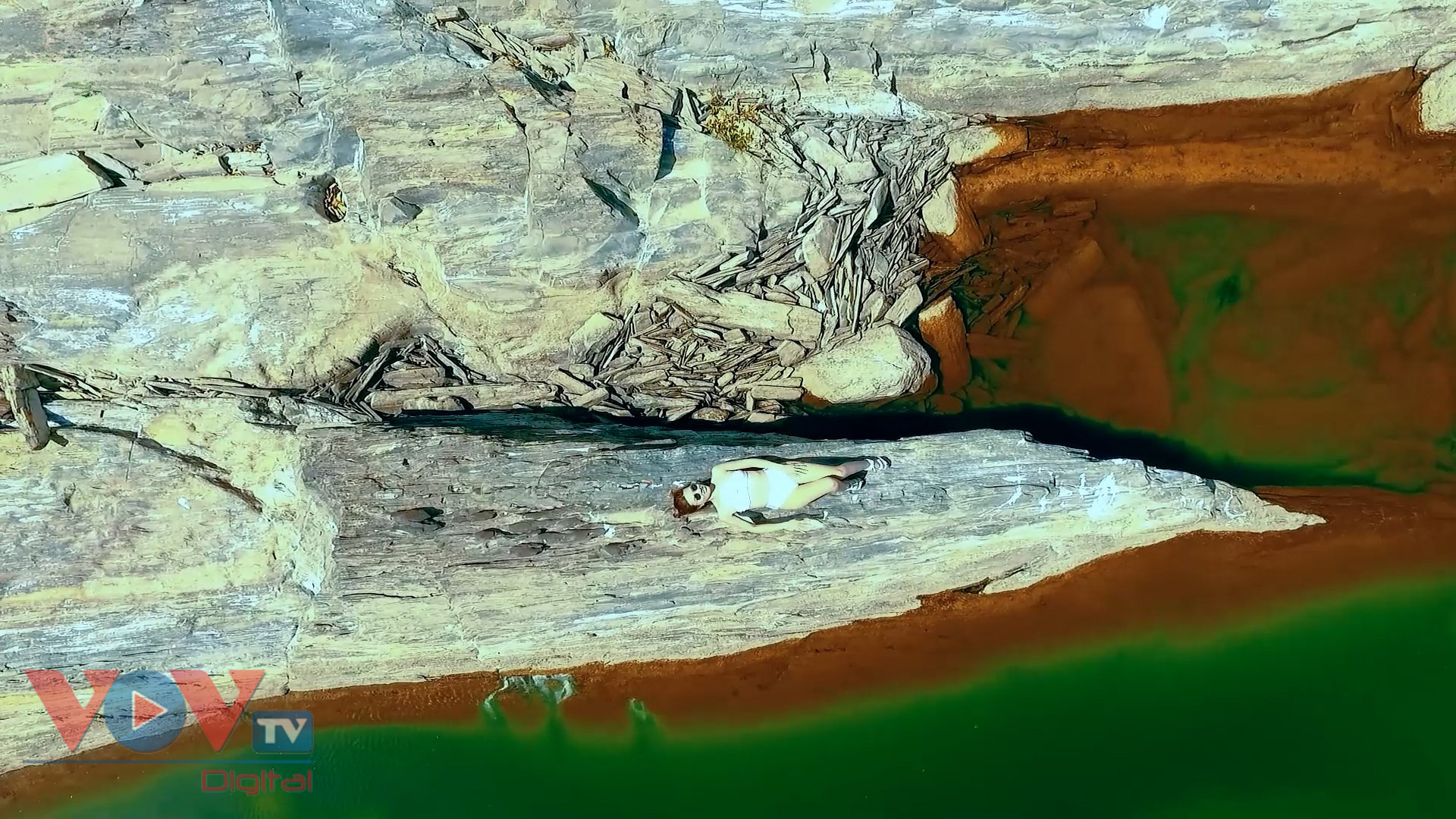 Say tình đá nước ở lõi công viên địa chất toàn cầu Đăk Nông- Ảnh 4.
