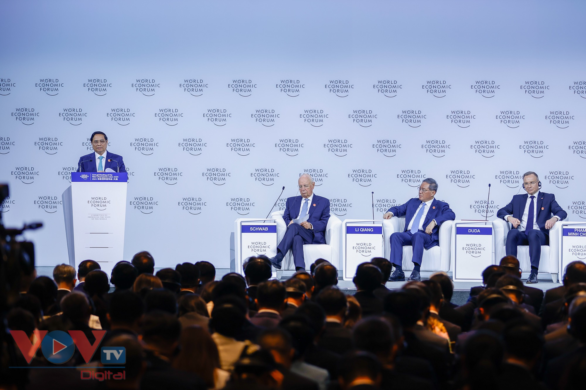 Thủ tướng Phạm Minh Chính kết thúc tốt đẹp chuyến công tác tham dự Hội nghị WEF Đại Liên và làm việc tại Trung Quốc- Ảnh 1.