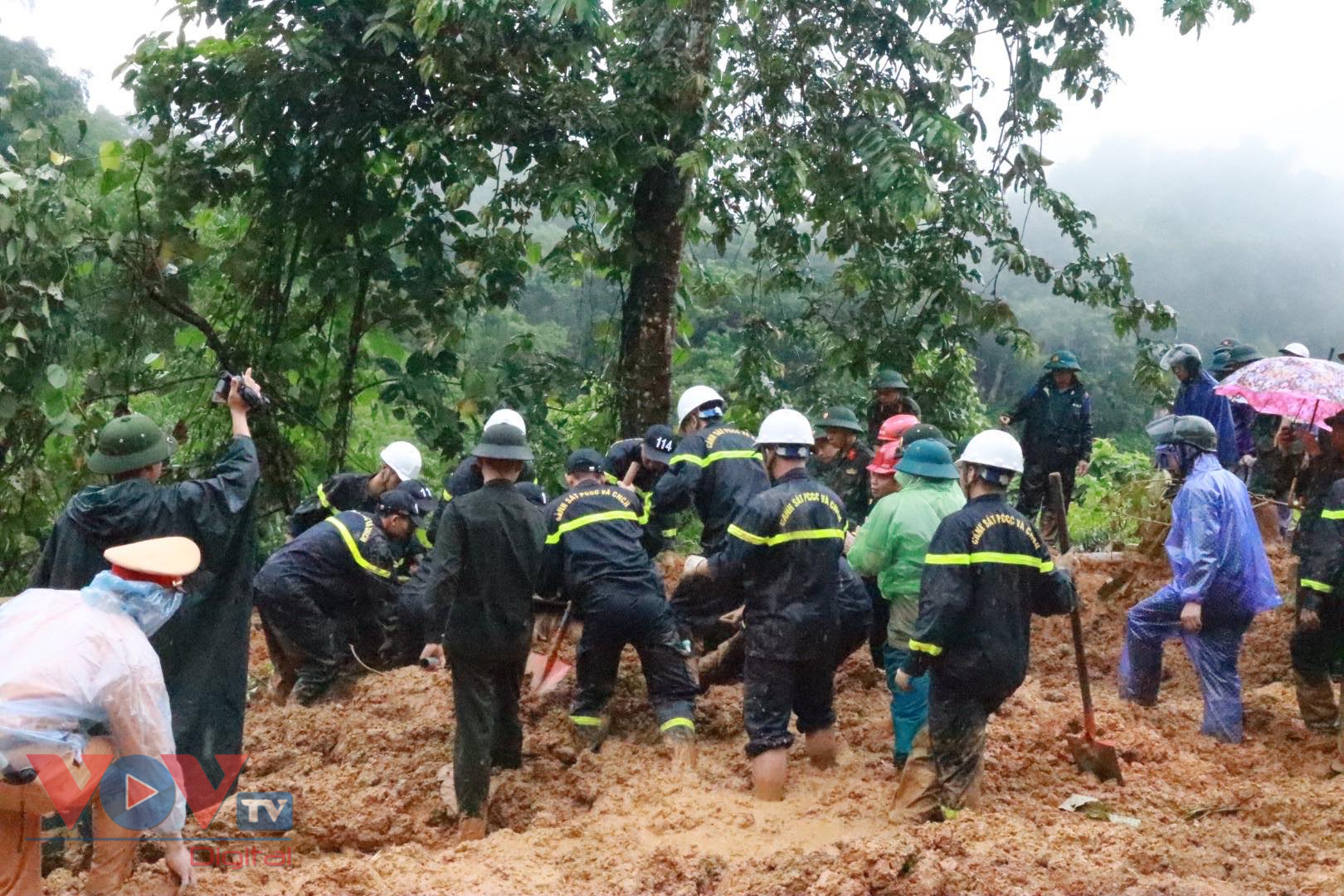 Thủ tướng yêu cầu tập trung khắc phục sự cố sạt lở đất tại Hà Giang- Ảnh 3.