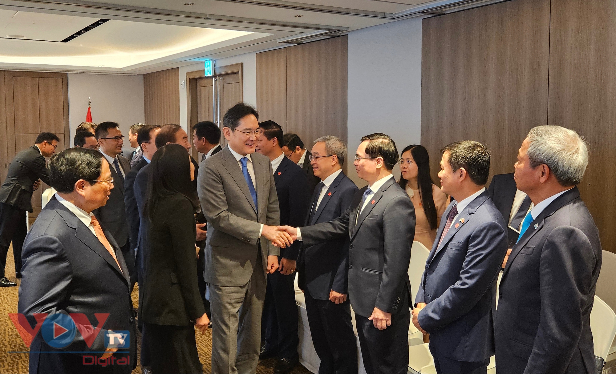 Thủ tướng Phạm Minh Chính tiếp Chủ tịch Samsung, hướng tới đột phá trong các lĩnh vực hợp tác mới- Ảnh 2.