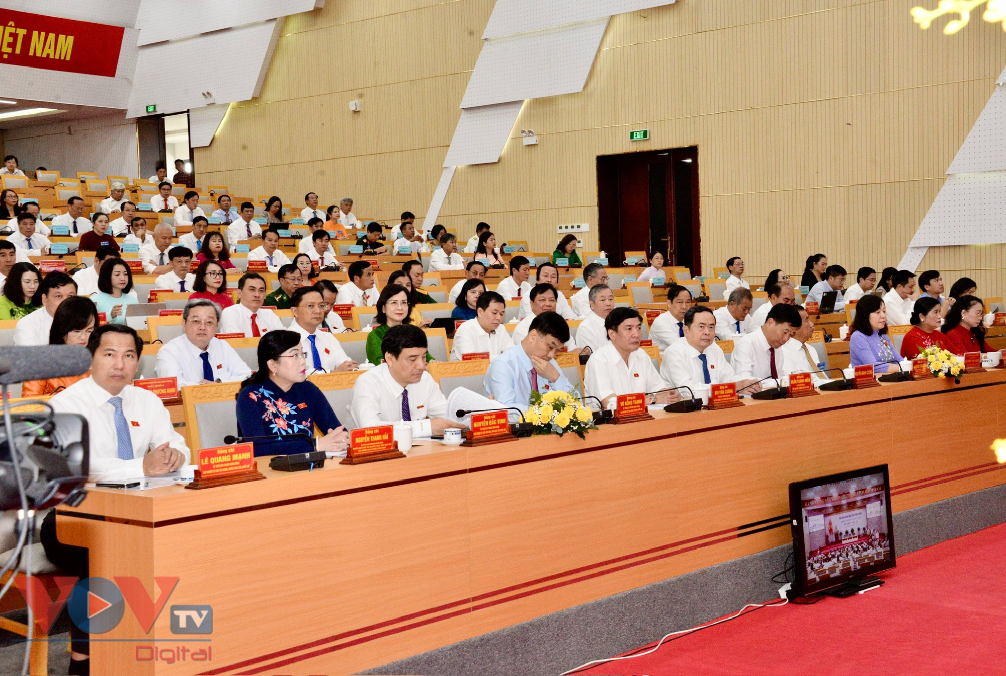 Chủ tịch Quốc hội Trần Thanh Mẫn dự Kỳ họp lần thứ 15, HĐND tỉnh Bình Phước- Ảnh 3.