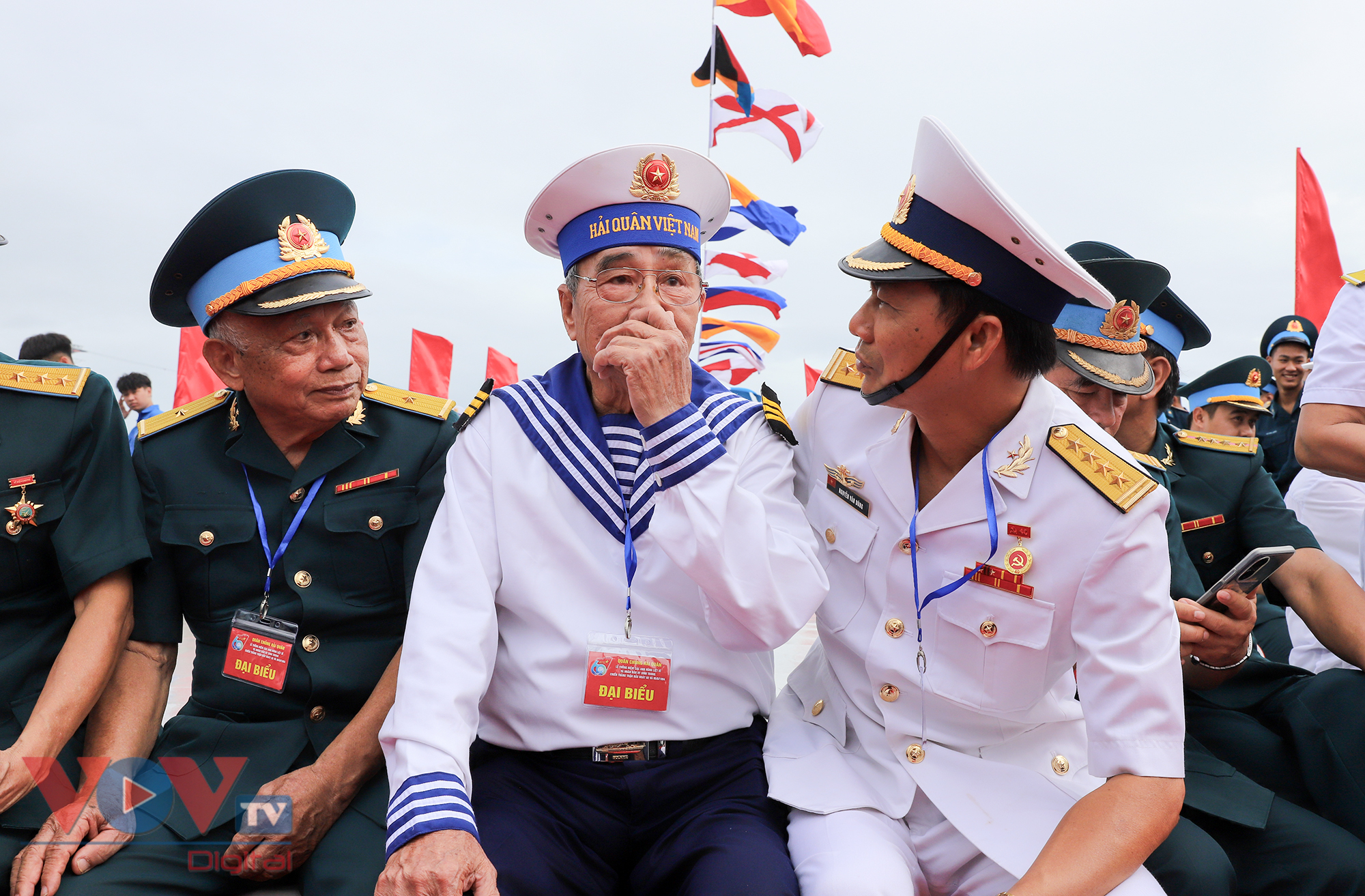 Tưởng niệm anh linh liệt sỹ và nhân dân hy sinh trong chiến thắng trận đầu của Hải quân nhân dân Việt Nam- Ảnh 11.