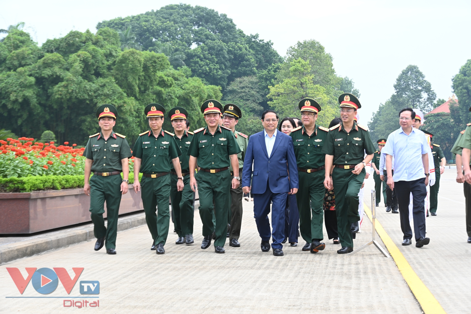 Thủ tướng: Công trình Lăng Bác là biểu tượng sáng ngời soi sáng cho các thế hệ dân tộc Việt Nam- Ảnh 2.