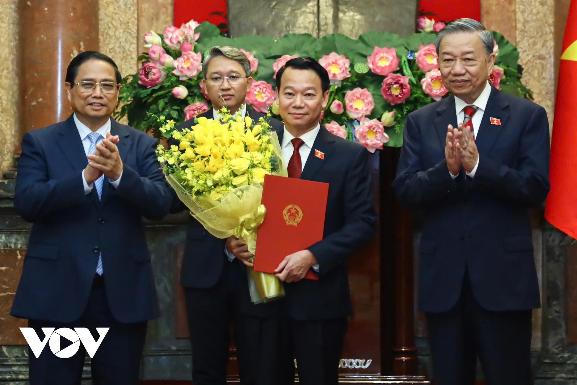 Tổng Bí thư, Chủ tịch nước Tô Lâm trao Quyết định bổ nhiệm Phó Thủ tướng và Bộ trưởng- Ảnh 7.