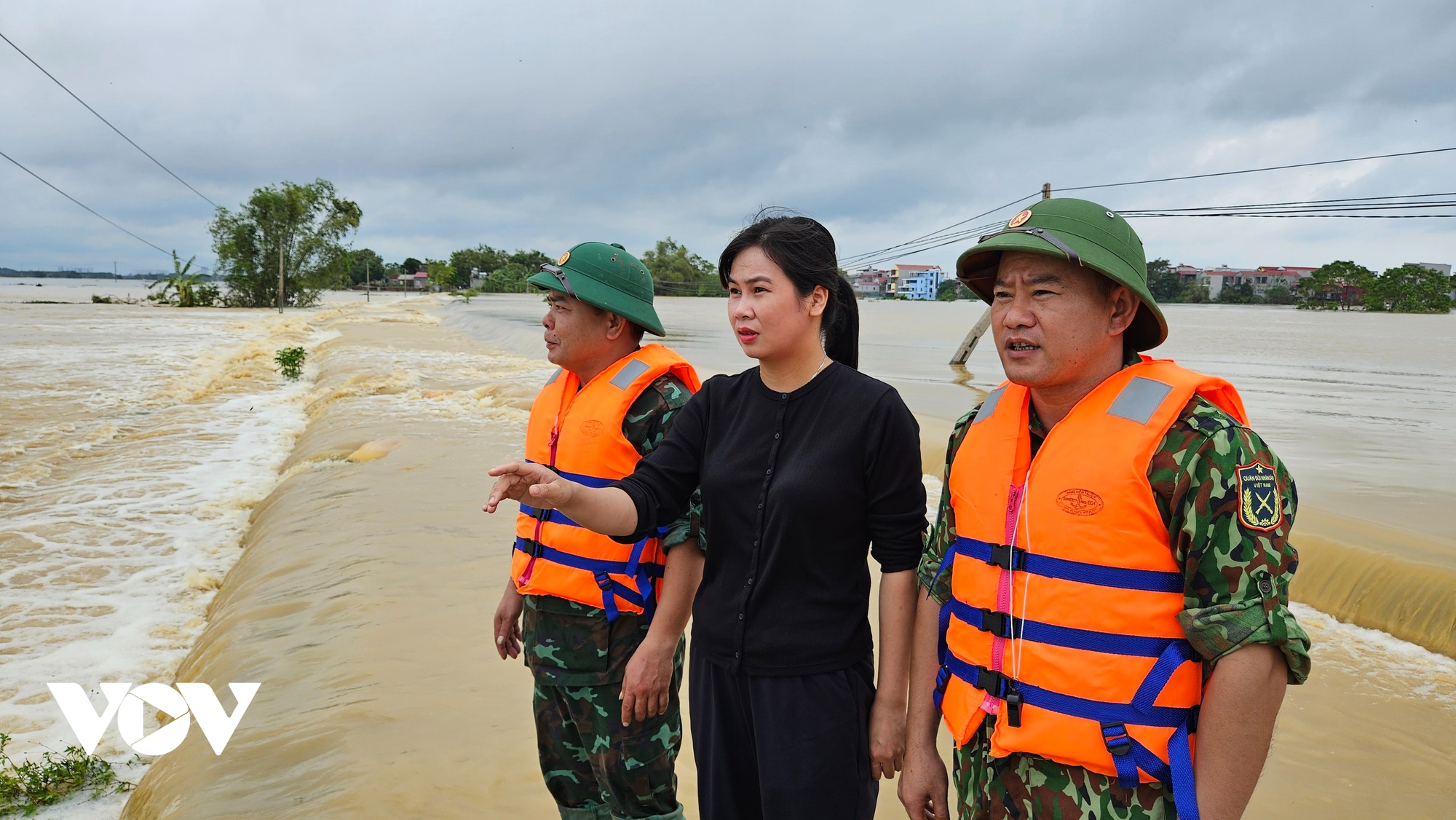 Thủ tướng Phạm Minh Chính chỉ đạo khẩn về công tác chống lũ tại Bắc Giang- Ảnh 1.