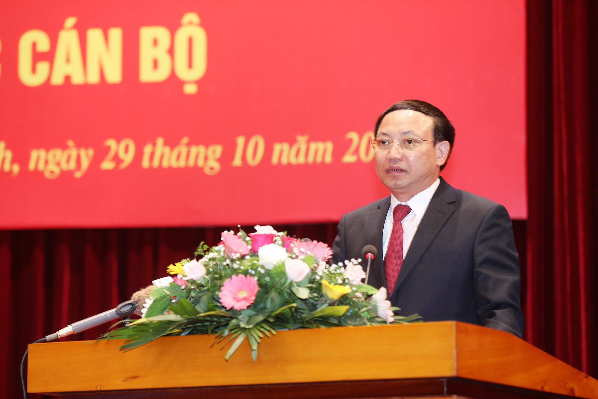 Thứ trưởng Bộ Xây dựng làm Phó Bí thư Tỉnh ủy Quảng Ninh - Ảnh 2.