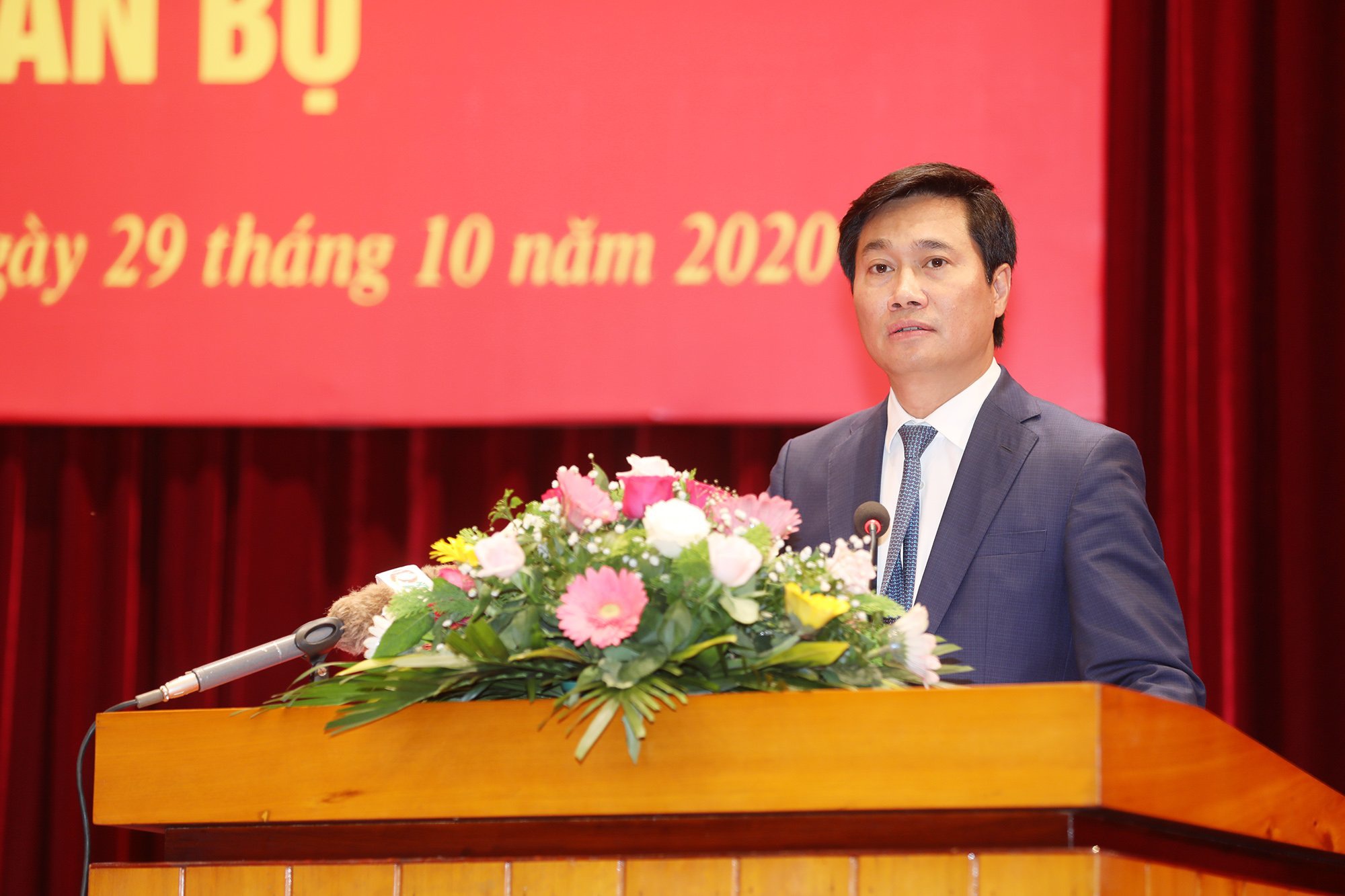 Thứ trưởng Bộ Xây dựng làm Phó Bí thư Tỉnh ủy Quảng Ninh - Ảnh 3.