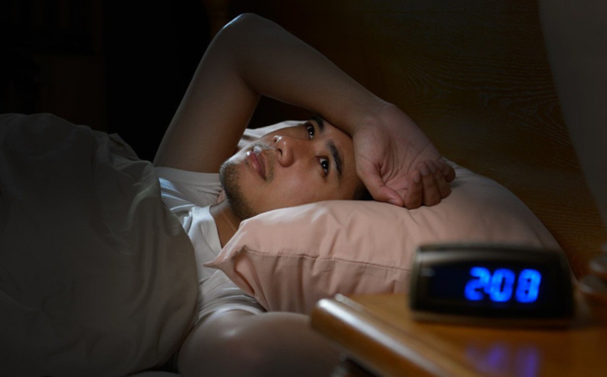 8 thói quen xấu vô tình khiến bạn tăng cân khi ngủ - Ảnh 8.