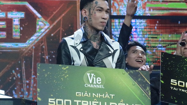 Dế Choắt giành Quán quân Rap Việt mùa đầu tiên - Ảnh 1.
