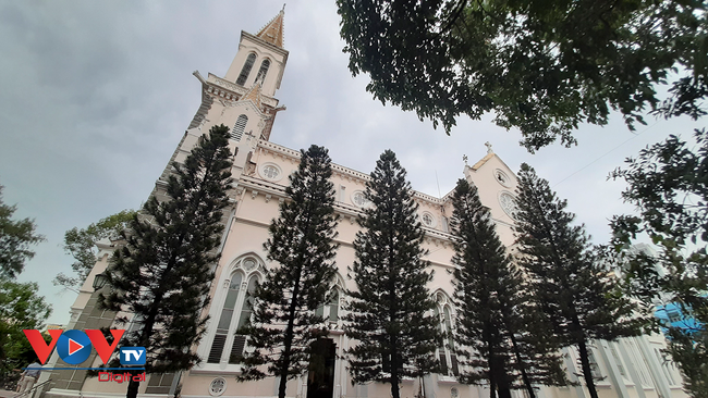 Top 3 nhà thờ lâu đời làm nên đặc trưng của Sài Gòn - Ảnh 2.