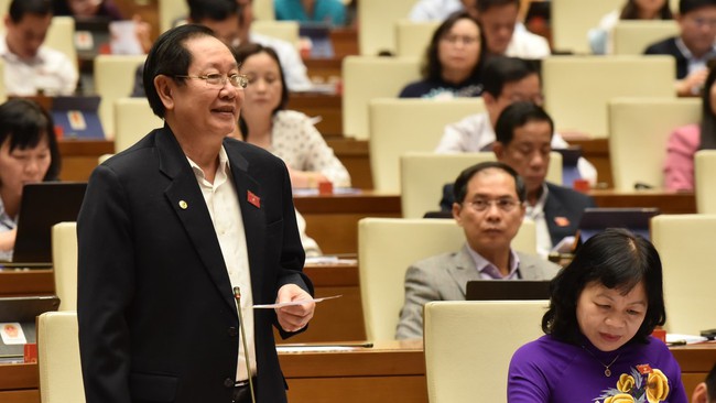 Bộ trưởng Lê Vĩnh Tân: 'Sẽ không yêu cầu chứng chỉ ngoại ngữ, tin học nữa' - Ảnh 1.