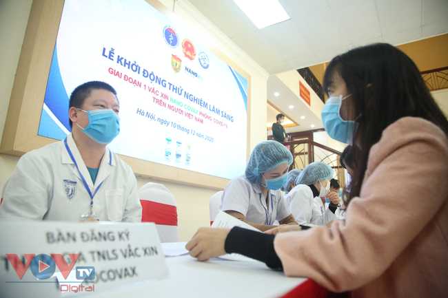 Nhiều tình nguyện viên đăng ký tiêm thử nghiệm vaccine Covid-19 &quot;made in Vietnam&quot; tại Hà Nội - Ảnh 2.