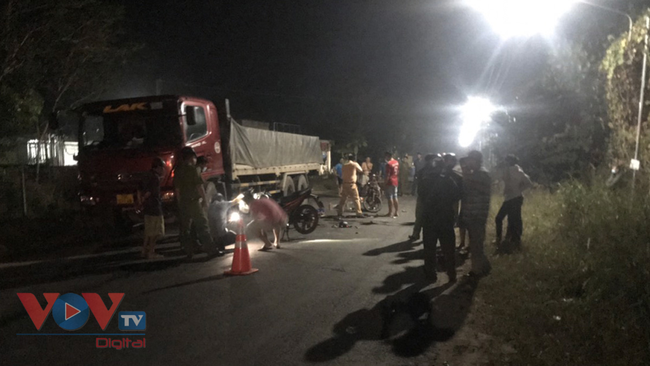 Tai nạn giao thông lúc rạng sáng khiến 3 người chết, 2 người bị thương ở 2 tỉnh Bình Phước và Bình Dương - Ảnh 1.