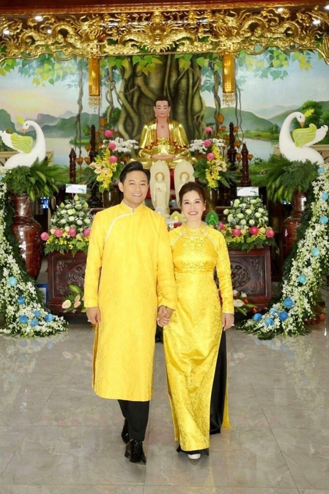 Sao Việt xúng xính dự đám cưới Quý Bình với bà xã doanh nhân - Ảnh 5.