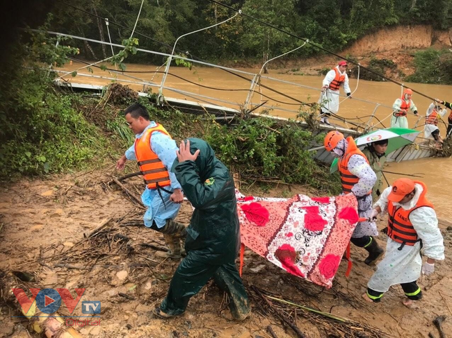Tìm thấy thi thể 2 nữ du khách bị lũ cuốn ở Lâm Đồng - Ảnh 4.