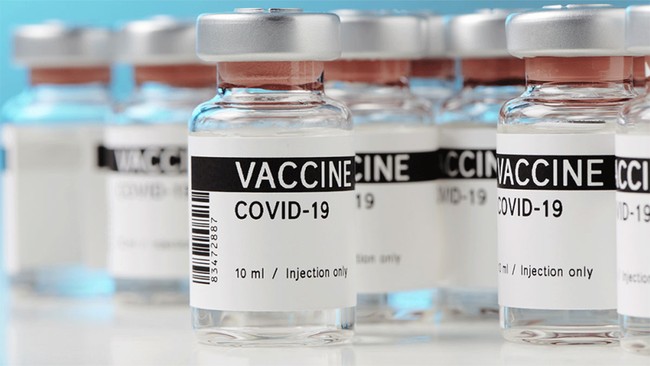 Các loại vaccine Covid-19 hiện hành có thể bảo vệ con người chống lại chủng biến thể ở Anh - Ảnh 1.