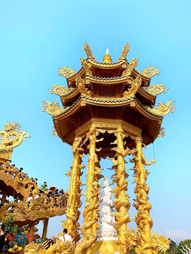 Chùa Phúc Lâm, Hưng Yên: Ngôi chùa dát vàng được mệnh danh là &quot;Thái Lan thu nhỏ&quot; - Ảnh 8.