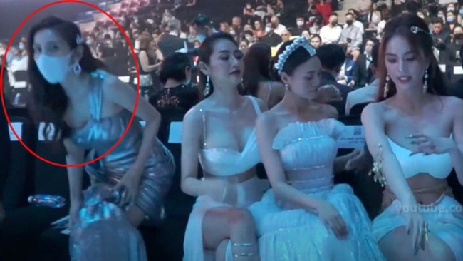 Phía Thuỷ Tiên chính thức lên tiếng sau clip nghi bị hội bạn Linh Chi, Lan Ngọc và Ngọc Trinh chen lấn chỗ ngồi tại sự kiện - Ảnh 1.