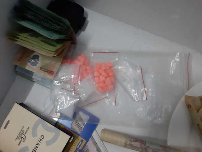 Tạm giữ nhiều đối tượng sử dụng ma túy trong nhà trọ ở Tiền Giang - Ảnh 3.