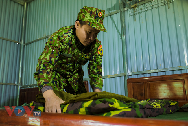 Bộ đội biên phòng Bản Lầu, Lào Cai căng mình chống dịch ngày đầu năm mới 2021 - Ảnh 7.