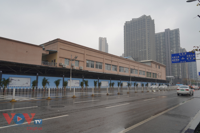 Chợ hải sản Hoa Nam, Vũ Hán, tròn 1 năm sau khi đóng cửa - Ảnh 1.
