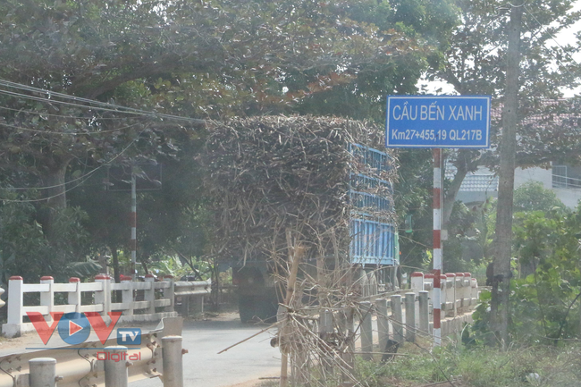 Nguy cơ mất ATGT từ những xe tải chở mía trên nhiều tuyến đường ở Thanh Hóa - Ảnh 7.