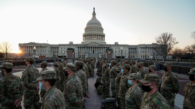 Khoảng 20 nghìn vệ binh quốc gia sẽ được huy động cho lễ nhậm chức Tổng thống Mỹ - Ảnh 1.