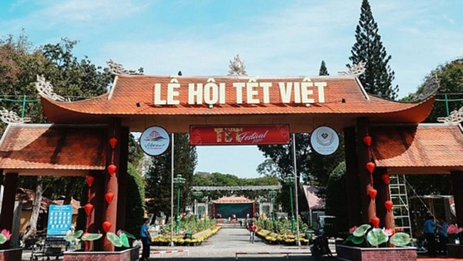 Lễ hội Tết Việt 2021 có nhiều chương trình đặc sắc, bán hàng đúng giá - Ảnh 1.