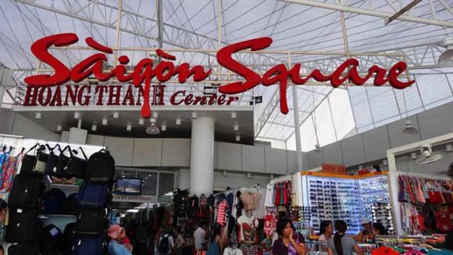Đề nghị đóng cửa Trung tâm thương mại Saigon Square do bán hàng giả - Ảnh 1.