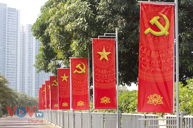 Trung tâm Hội nghị Quốc gia rực rỡ cờ hoa chuẩn bị cho Đại hội lần thứ XIII của Đảng - Ảnh 7.