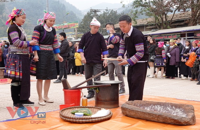 Độc đáo Lễ hội giã bánh dày trên vùng cao Mù Cang Chải - Ảnh 5.