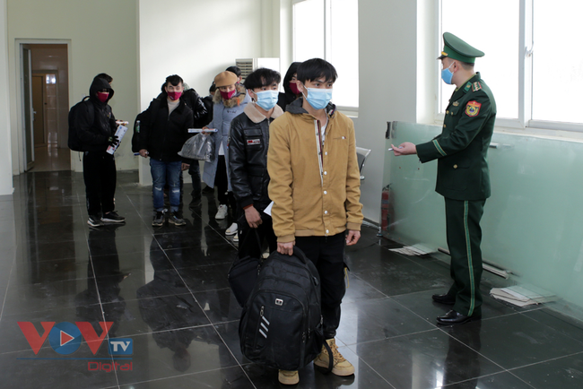 Lai Châu bắt giữ, tiếp nhận 31 người vượt biên trái phép về Việt Nam - Ảnh 1.