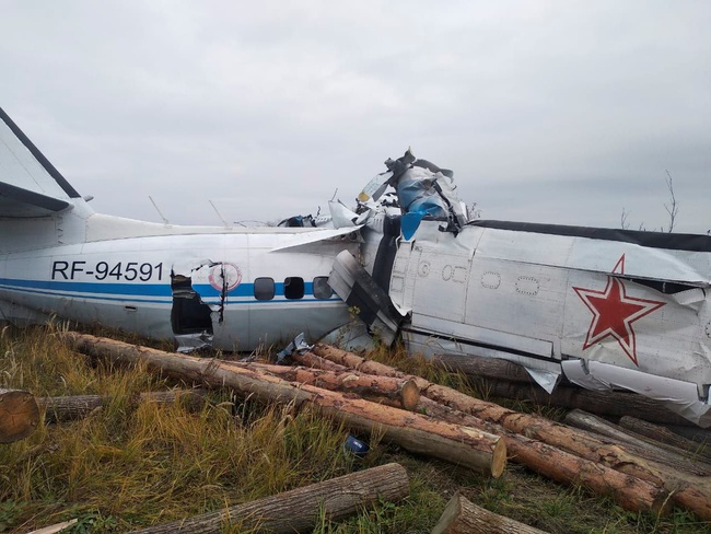 Vụ rơi máy bay tại Nga: Tổng cộng có 16 người thiệt mạng - Ảnh 1.