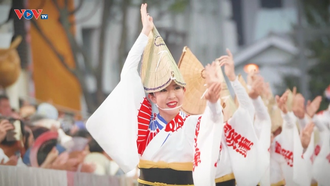 Những Nét Đẹp Vùng Kansai Nhật Bản: Vũ điệu Awa Odori - Ảnh 2.