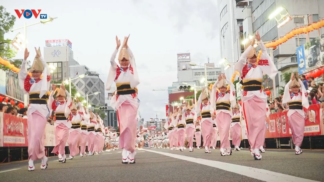 Những Nét Đẹp Vùng Kansai Nhật Bản: Vũ điệu Awa Odori - Ảnh 1.